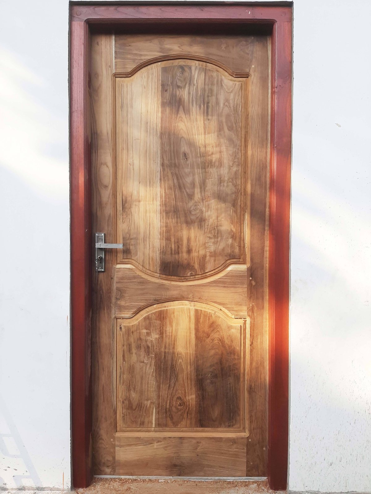 Architectural Timber Entrance Door - Contemporary entrance door crafted to custom architectural specifications with fine joinery.